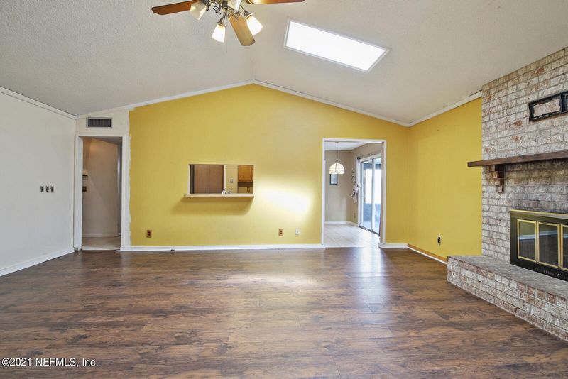 10427 Docksider Dr W, Jacksonville, FL 32257
