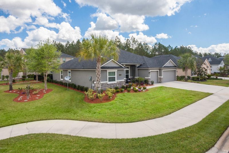 1043 Southern Hills Dr, Orange Park, FL 32065