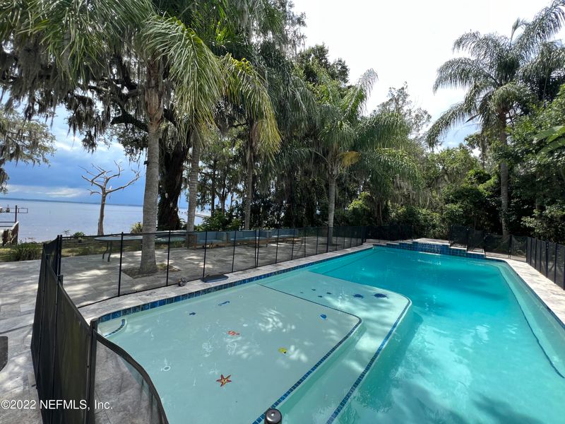 1045 Oakvale Rd, Jacksonville, FL 32259