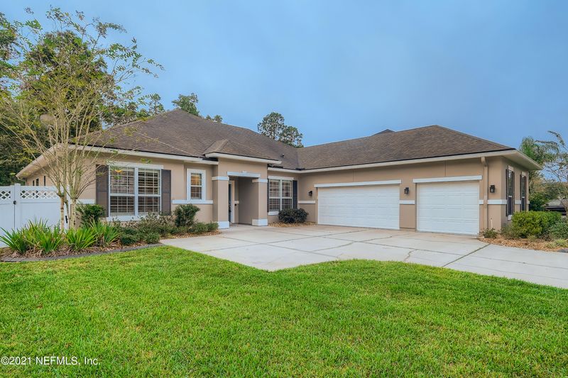 1047 Lauriston Dr, St Johns, FL 32259
