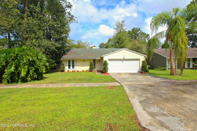 10472 Arrowhead Dr, Jacksonville, FL 32257