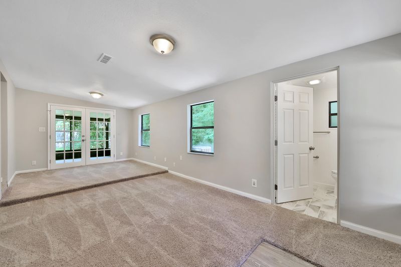 10478 Haverford Rd, Jacksonville, FL 32218