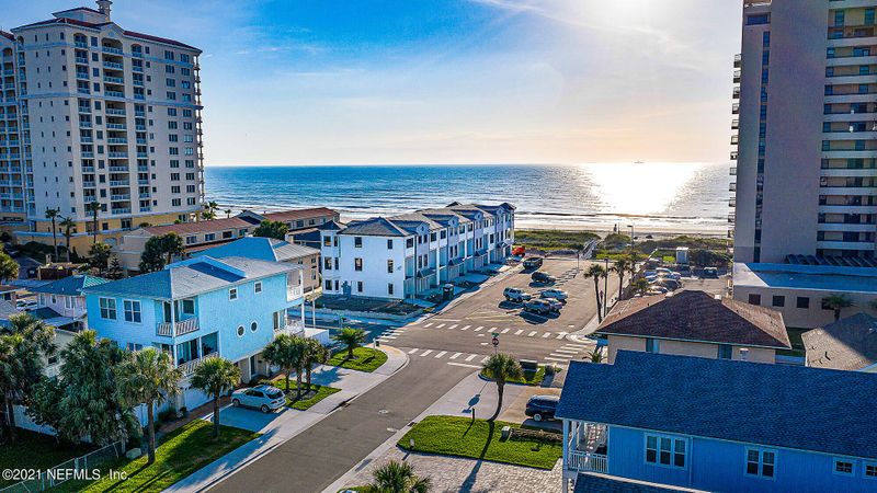 105 12th Ave S, Jacksonville Beach, FL 32250