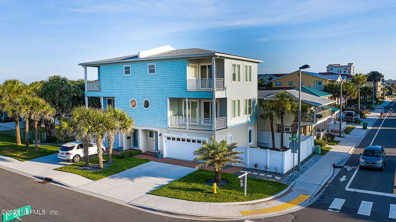 105 12th Ave S, Jacksonville Beach, FL 32250