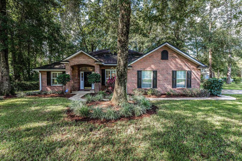 1050 Preakness Ct, Jacksonville, FL 32218