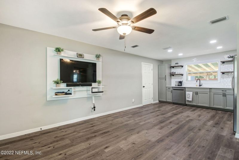 10502 Lone Star Rd, Jacksonville, FL 32225