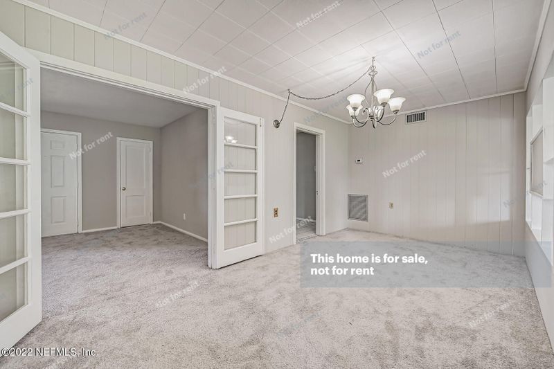 1051 Gunka Rd, Jacksonville, FL 32216