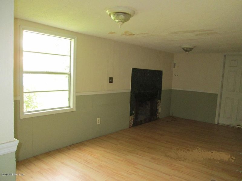 10511 Ithaca Dr, Jacksonville, FL 32218
