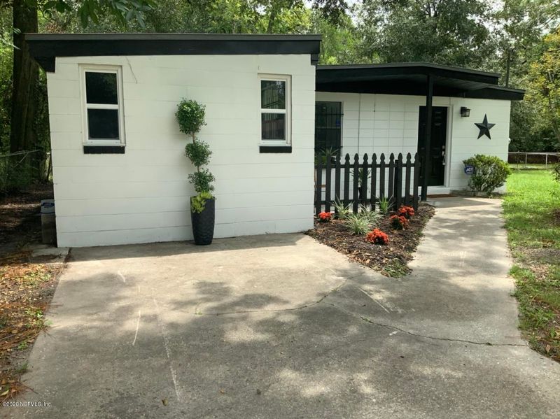 10519 Gailwood Cir E, Jacksonville, FL 32218
