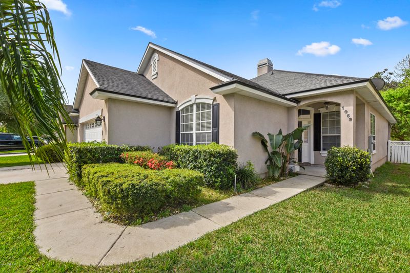 1052 Candlebark Dr, Jacksonville, FL 32225