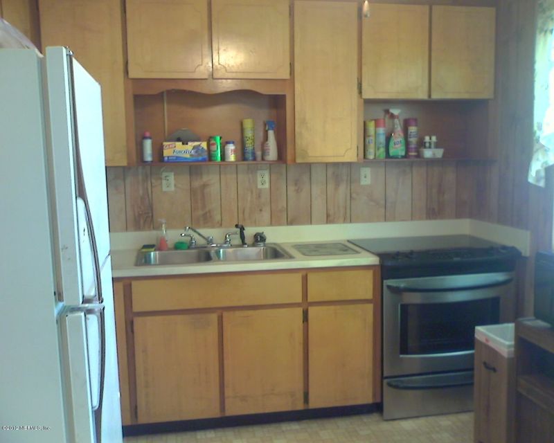 10526 De Paul Dr, Jacksonville, FL 32218