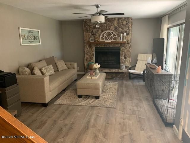 10543 Big Tree Cir E, Jacksonville, FL 32257