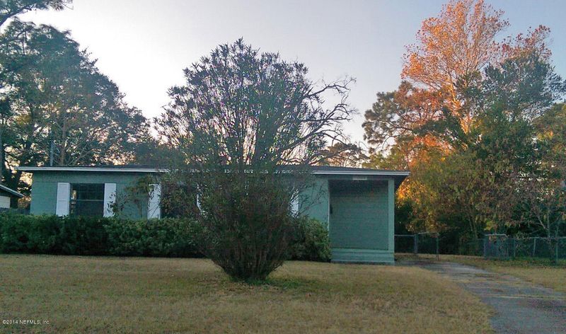 10584 Dove Ln, Jacksonville, FL 32218