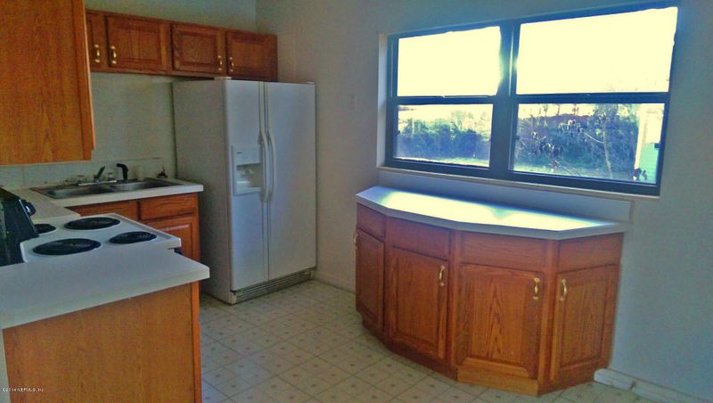 10584 Dove Ln, Jacksonville, FL 32218