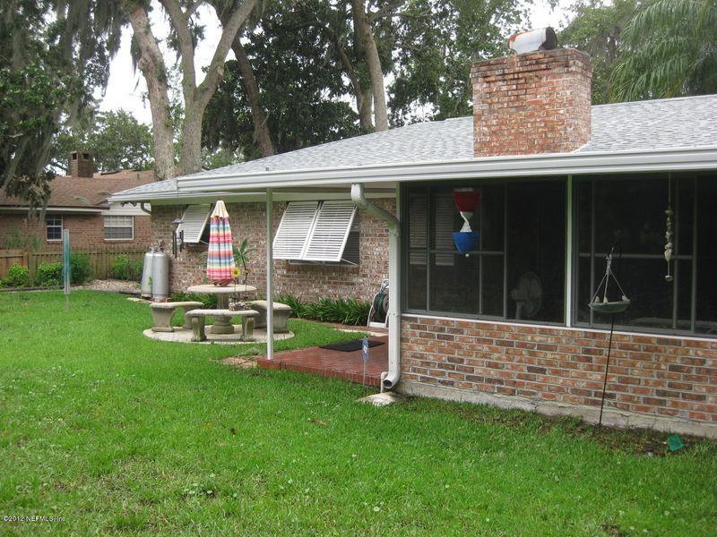 106 Evans Dr, Jacksonville Beach, FL 32250