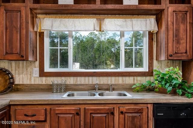 10605 Baylor Ave, Hastings, FL 32145