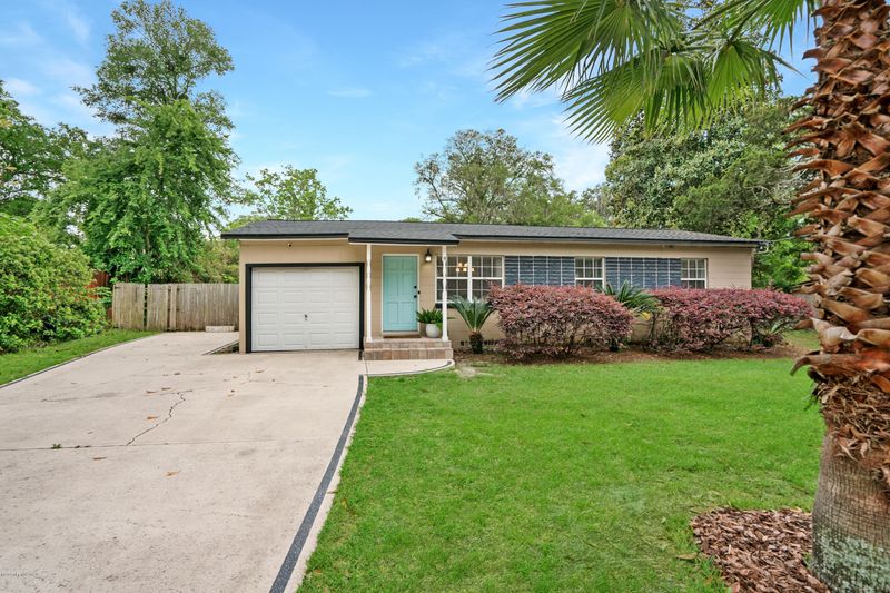 10632 Akers Dr N, Jacksonville, FL 32225