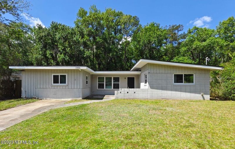 1064 Le Brun Dr, Jacksonville, FL 32205