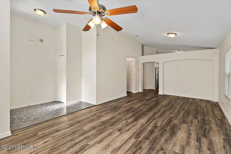 10659 Sandy Oaks Dr, Jacksonville, FL 32221