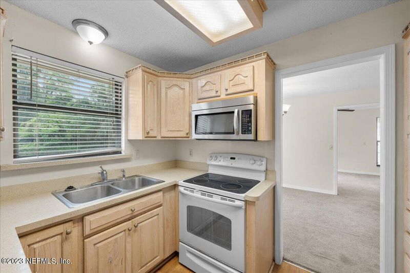 1073 Anna Ave, Orange Park, FL 32073