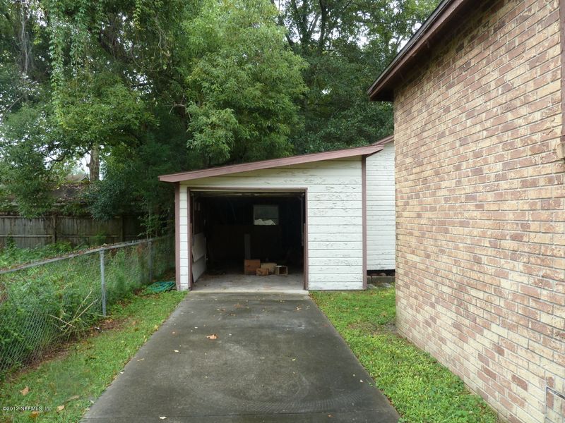 1073 Murray Dr, Jacksonville, FL 32205