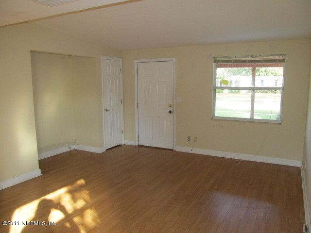 10734 Kyle Dr, Jacksonville, FL 32218