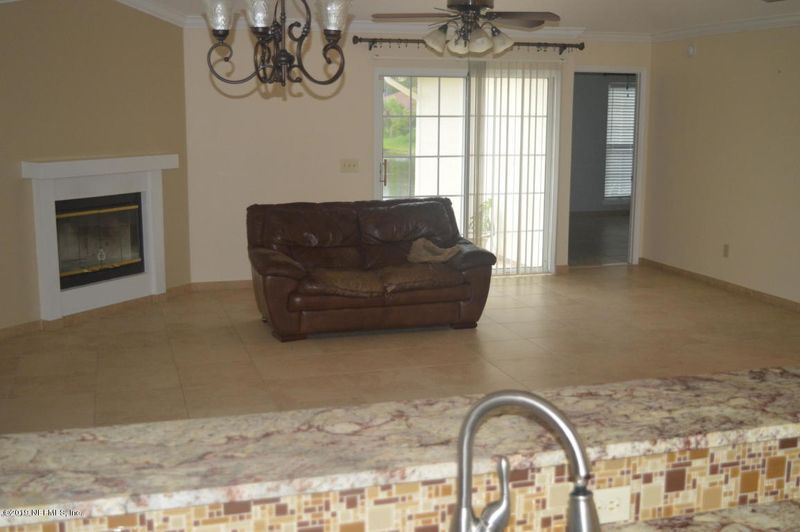 10735 Chambers Way E, Jacksonville, FL 32257