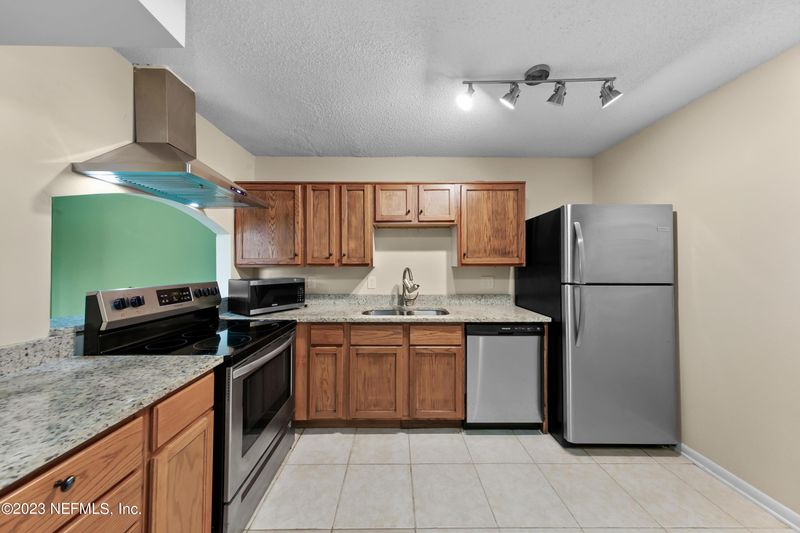 10743 Alden Rd #4, Jacksonville, FL 32246