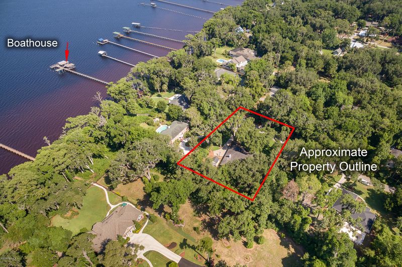 1076 Holly Oaks Ct, St Johns, FL 32259