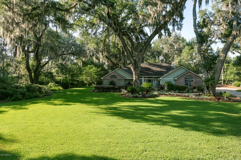1076 Holly Oaks Ct, St Johns, FL 32259