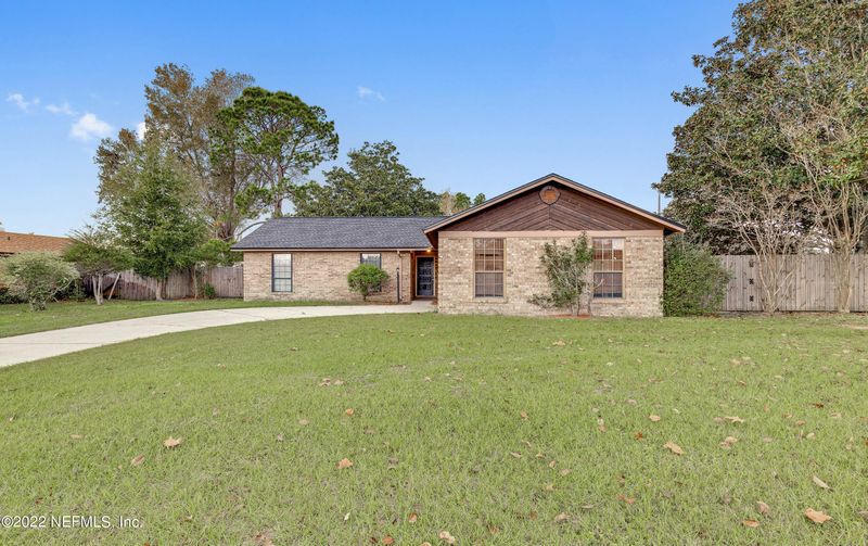1076 Meadow Dr, Orange Park, FL 32065