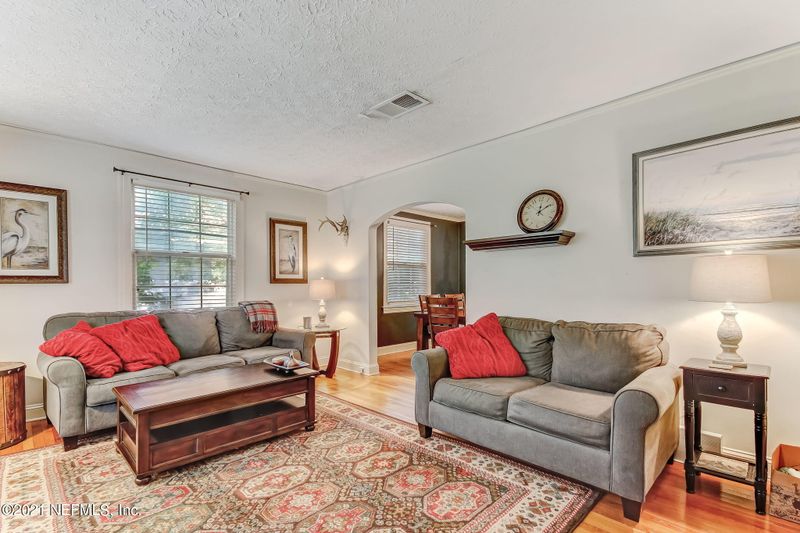 1077 Ingleside Ave, Jacksonville, FL 32205