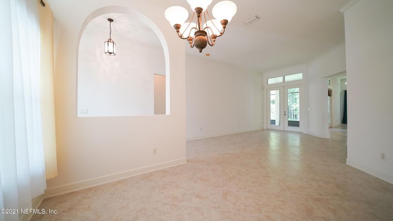 1077 Inverness Dr, St Augustine, FL 32092