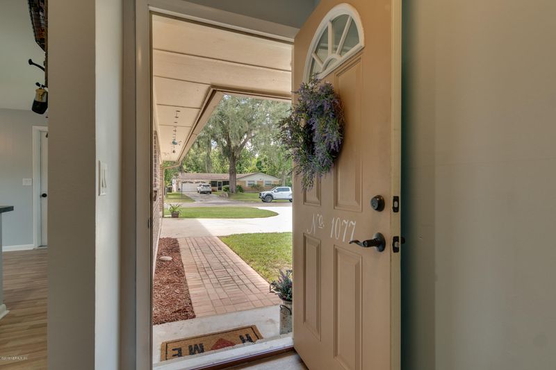 1077 Knoll, Jacksonville, FL 32221