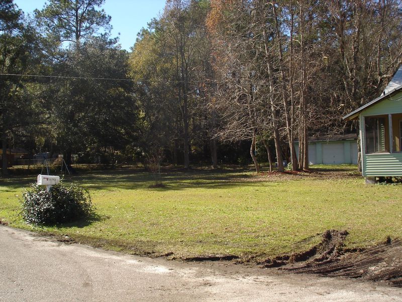 10772 Arnez Rd, Jacksonville, FL 32218
