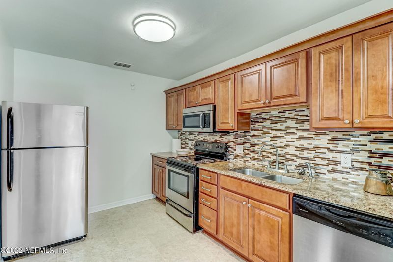 1079 Murray Dr, Jacksonville, FL 32205