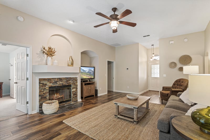108 Hawthorn Hedge Ln, Jacksonville, FL 32259