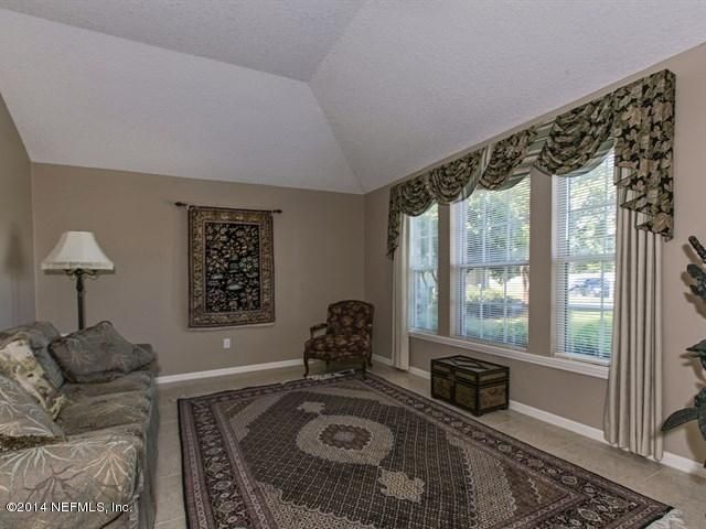 108 Lupine Dr, St Johns, FL 32259