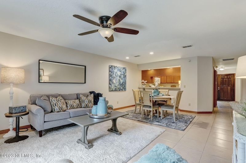 10800 Old St Augustine Rd #304, Jacksonville, FL 32257