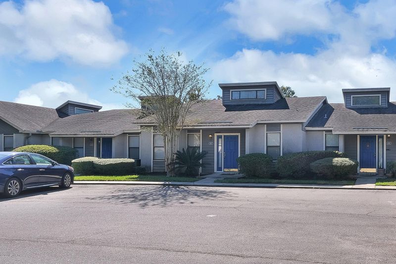 10800 Old St Augustine Rd #603, Jacksonville, FL 32257