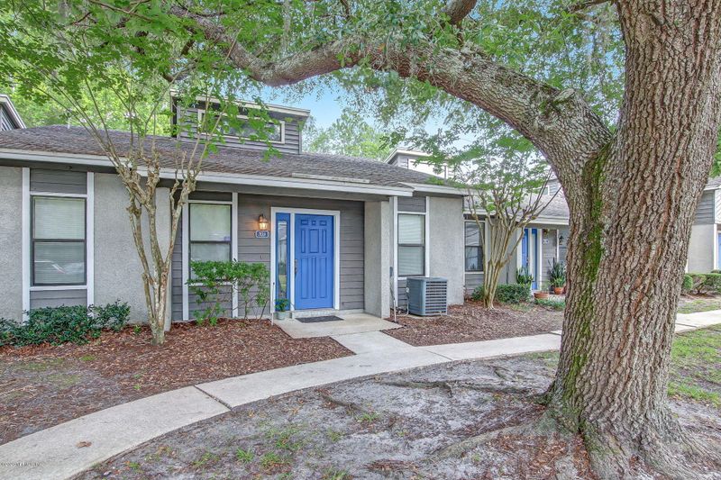 10800 Old St Augustine Rd #703, Jacksonville, FL 32257