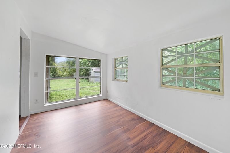 10819 Gladwynne Rd, Jacksonville, FL 32218