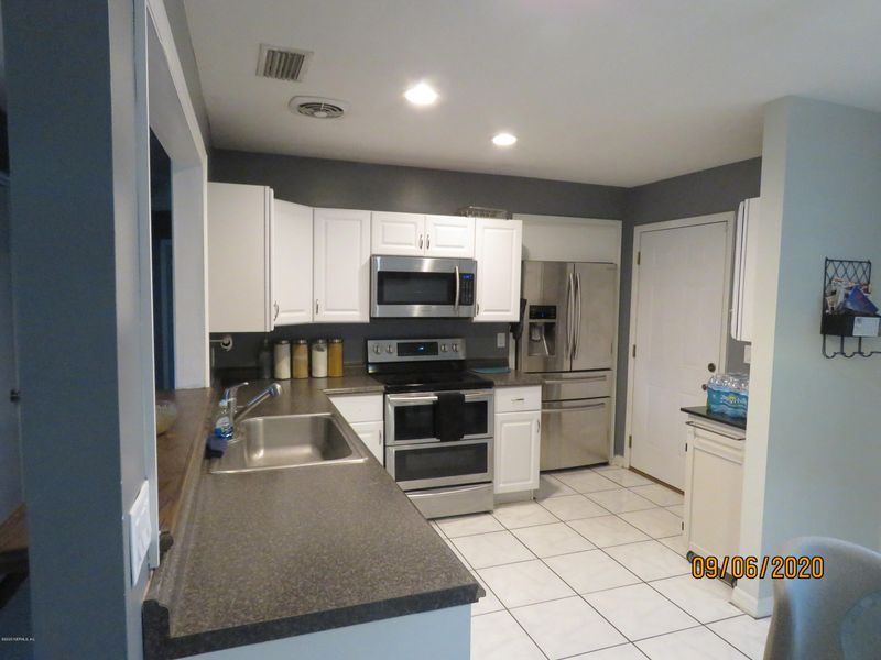 10821 Java Dr, Jacksonville, FL 32246