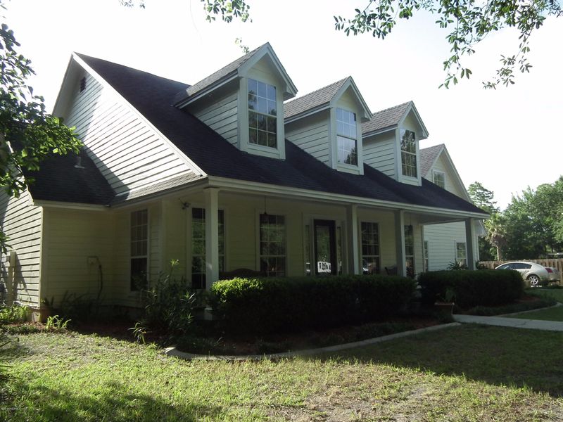 10822 Creative Dr S, Jacksonville, FL 32218