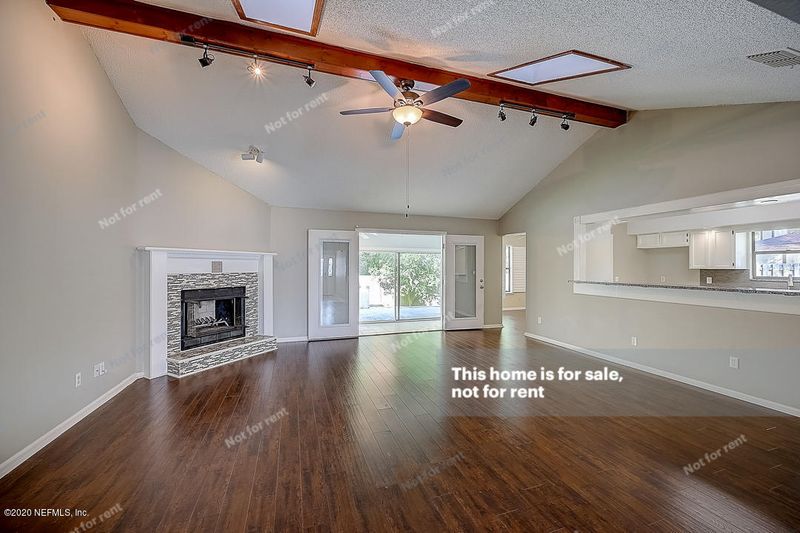 10840 Percheron Dr, Jacksonville, FL 32257