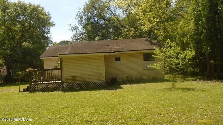 1085 Odessa Dr E, Jacksonville, FL 32254