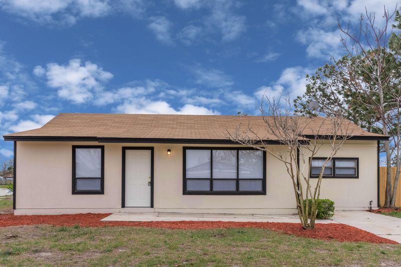 10852 Hardwick Ln, Jacksonville, FL 32246