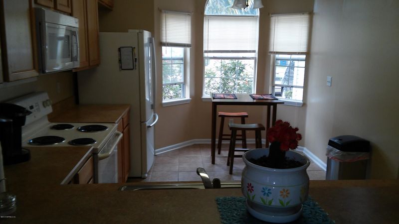 10854 Campus Heights Ln, Jacksonville, FL 32218