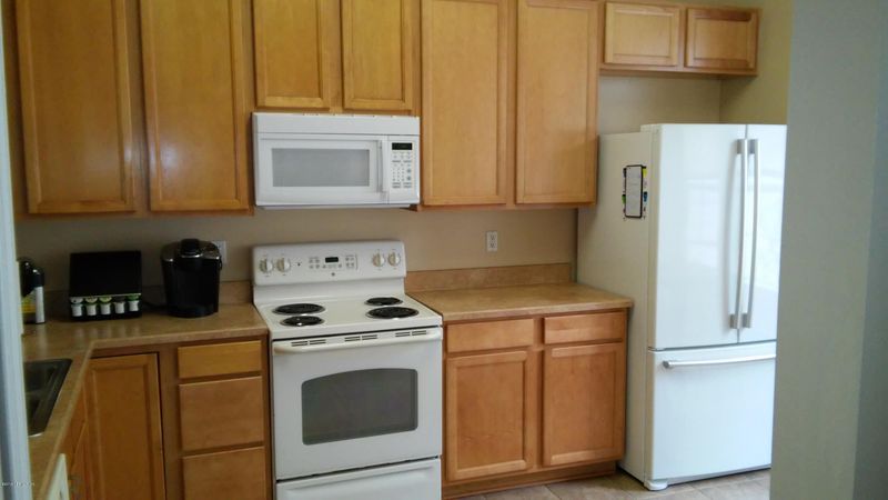 10854 Campus Heights Ln, Jacksonville, FL 32218
