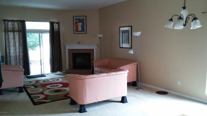 10854 Campus Heights Ln, Jacksonville, FL 32218
